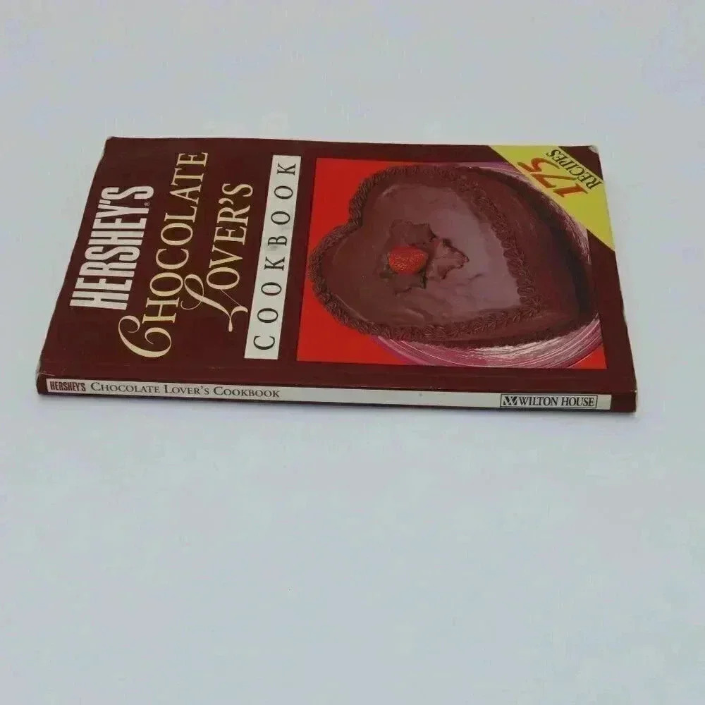 Vintage 1993 Hershey’s Chocolate Lover’s Cookbook Recipes Cookbook Baking - Picture 4 of 5